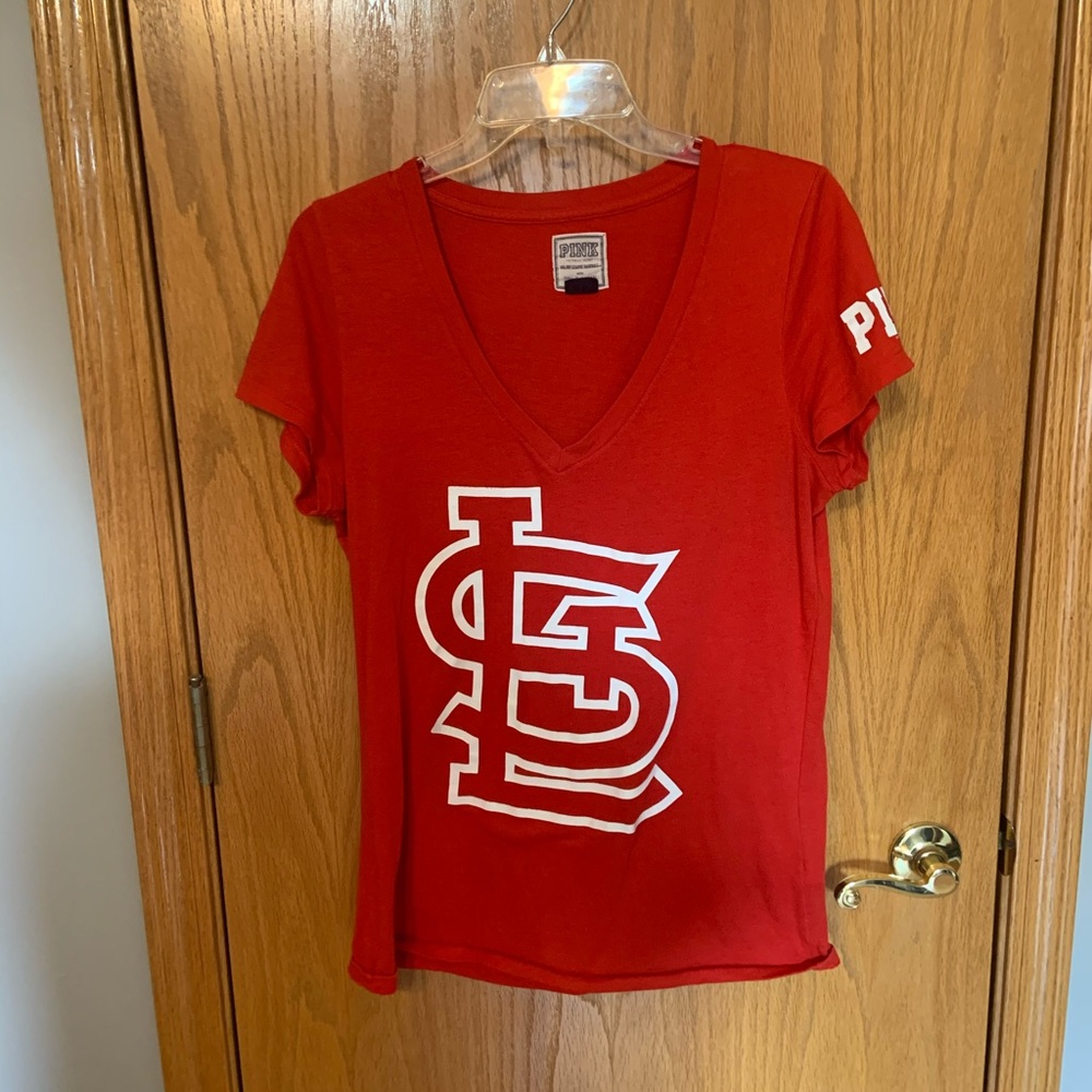 Pink MLB St. Louis Cardinals t-shirt. Large